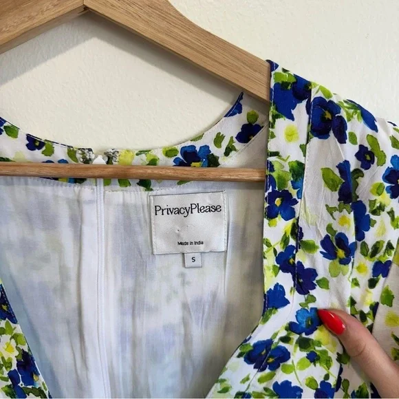 Privacy Please Floral Goodwin Cropped Jumpsuit Blue and Green Floral Small - Picture 6 of 7